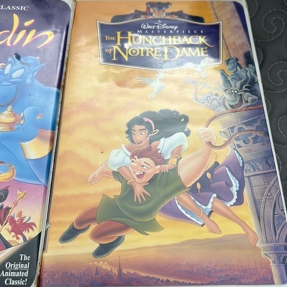 Walt Disney Lot if 5 VHS Tapes Little Mermaid Aladdin dinosaurs - Picture 6 of 7